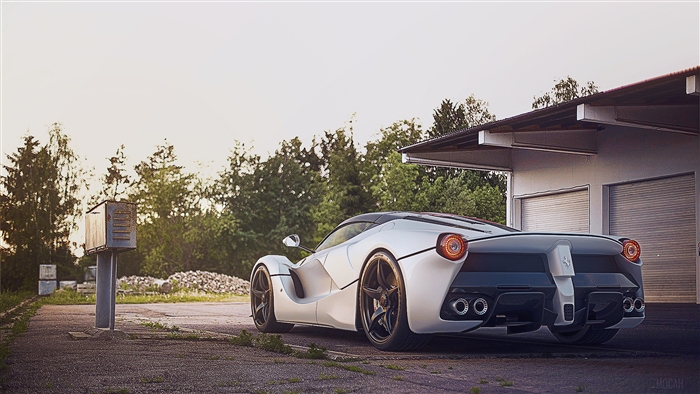 Ferrari LaFerrari Rear View 4K