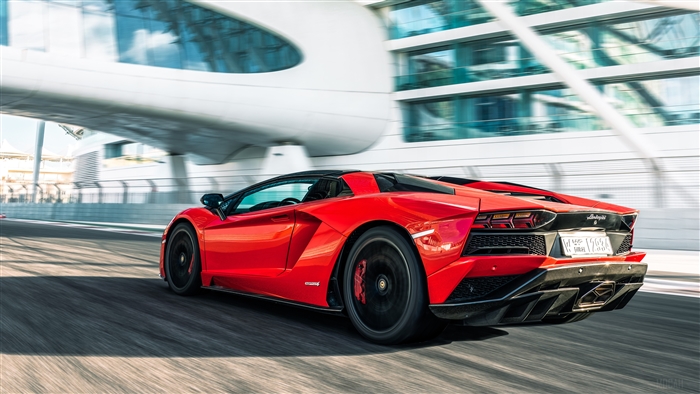 Red 2019 Lamborghini Aventador S Roadster 4K
