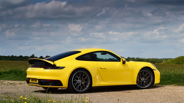 Yellow 2019 Porsche 911 Carrera 4S 4K