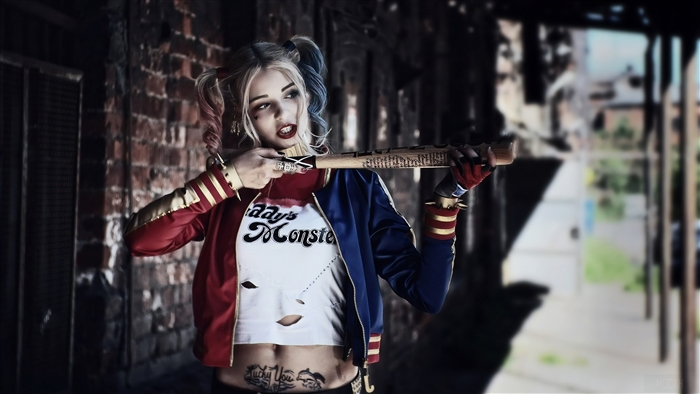 Harley Quinn Cosplay with Baseball Bat 4K