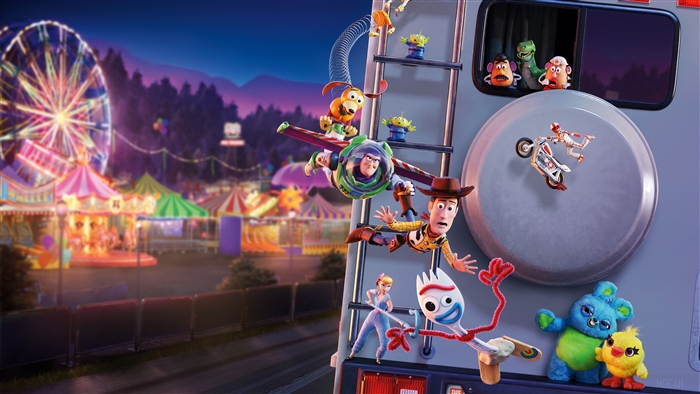 Toy Story 4 characters at a carnival 4K