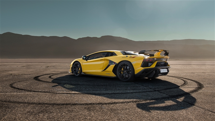Yellow Lamborghini Aventador SVJ 4K