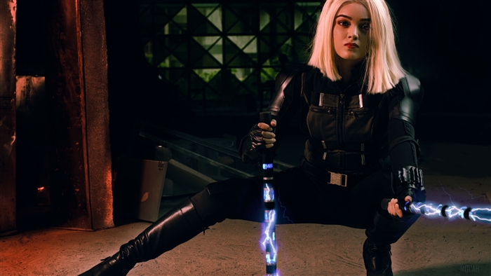 4K Black Widow Cosplay with Lightning Batons