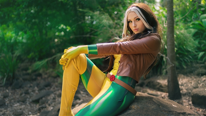 Rogue from X-Men Cosplay 4K