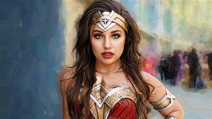 Woman dressed as Wonder Woman at Comic Con 4K
