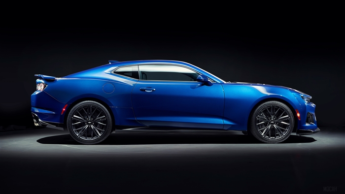 2019 Chevrolet Camaro ZL1 Coupe Side View 4K