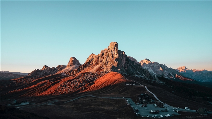 Rock Ridge Mountains at Sunrise 4K