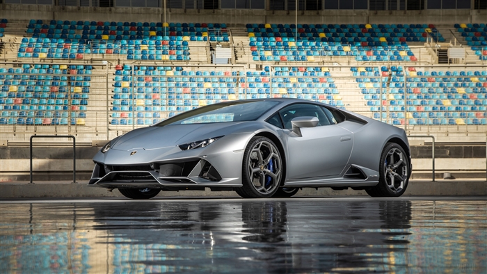 Silver Lamborghini Huracan Evo on wet track