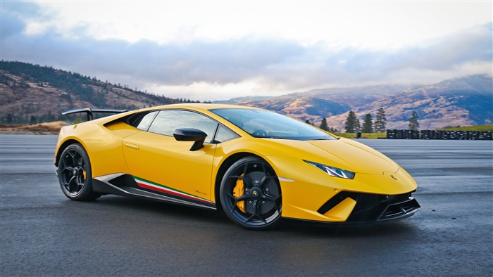 Yellow Lamborghini Huracan