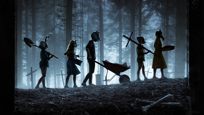 Children in masks in a graveyard, Pet Sematary 4K