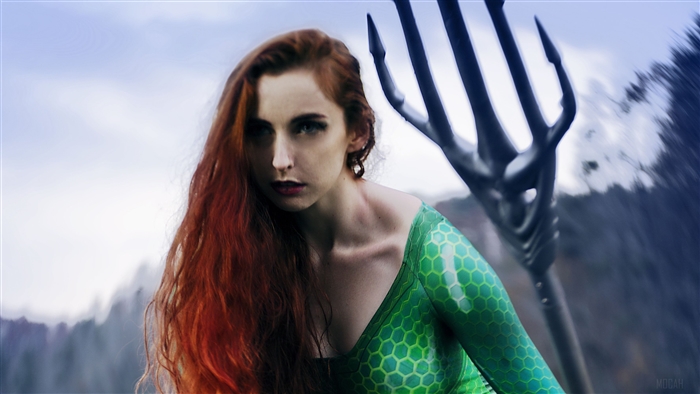 Mera from DC Comics Cosplay 4K