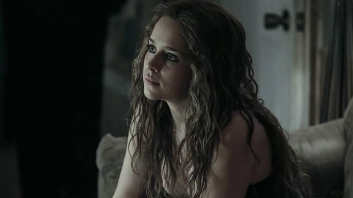 Emilia Clarke in Above Suspicion 4K