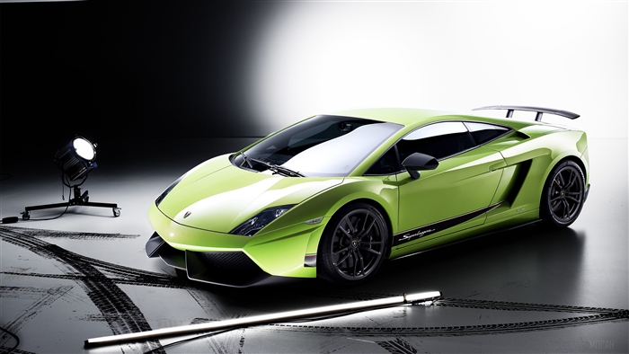 Green Lamborghini Gallardo LP570-4 Superleggera 4K
