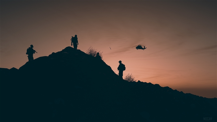 Soldiers and helicopter in Tom Clancy's Ghost Recon Wildlands 4K