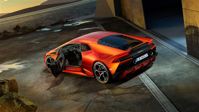 Orange Lamborghini Huracan EVO 2019 4K