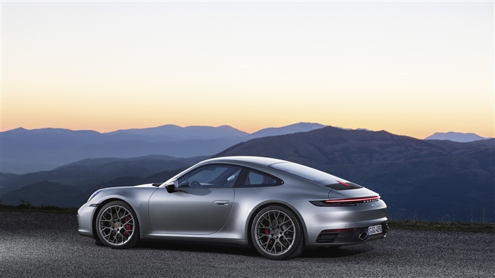Silver Porsche 911 2018 4K