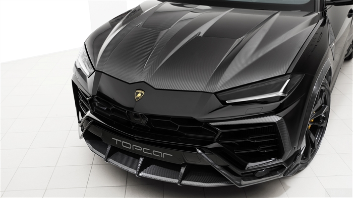 Black Lamborghini Urus with Carbon Fiber Accents