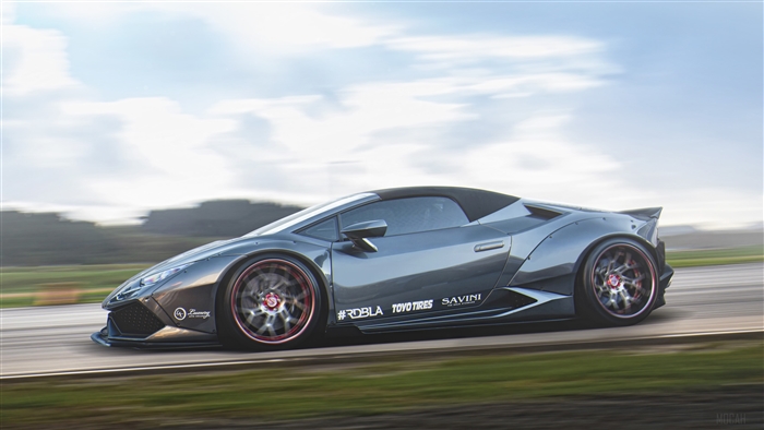 Grey Lamborghini Huracan Convertible 4K