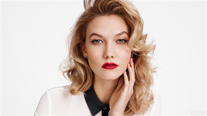 Karlie Kloss 2019