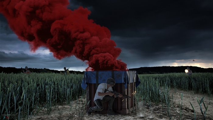 PUBG Air Drop in a Field with Red Smoke 4K
