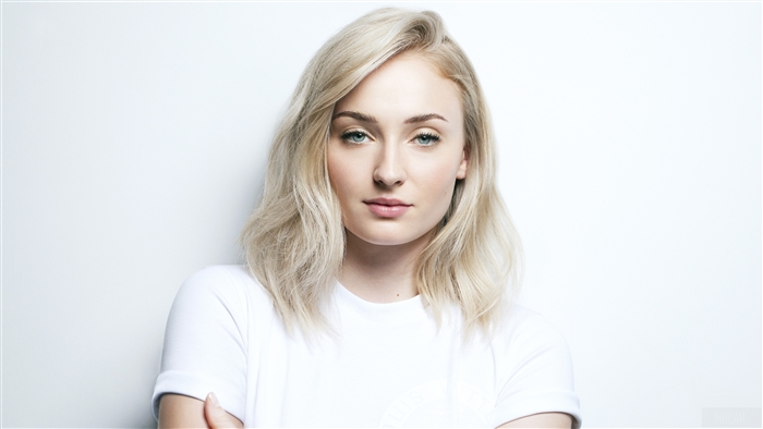 Sophie Turner for UNICEF 4K