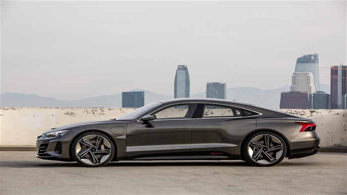 Audi E-tron GT concept side view