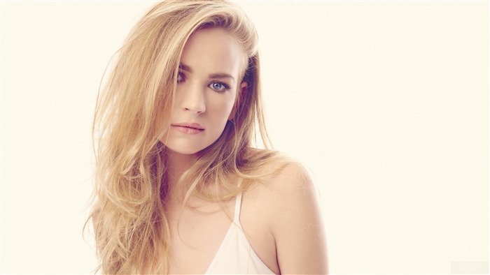 Britt Robertson