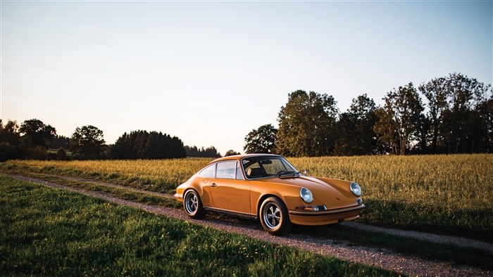 Orange Porsche 911 Carrera RS 2.7 4K