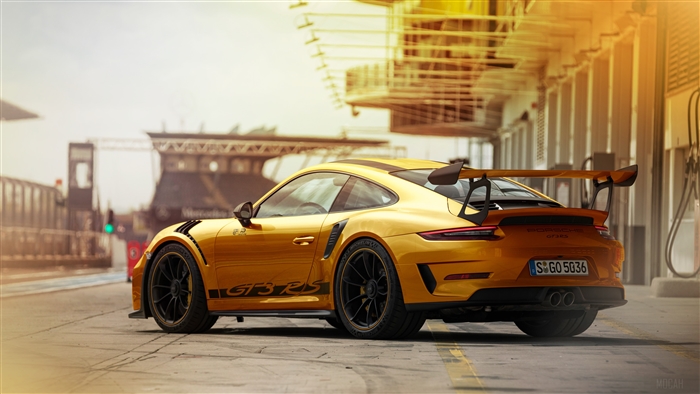 Gold Porsche 911 GT3 RS 4K