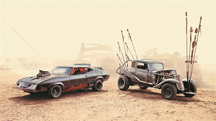 Mad Max Fury Road 4K Cars