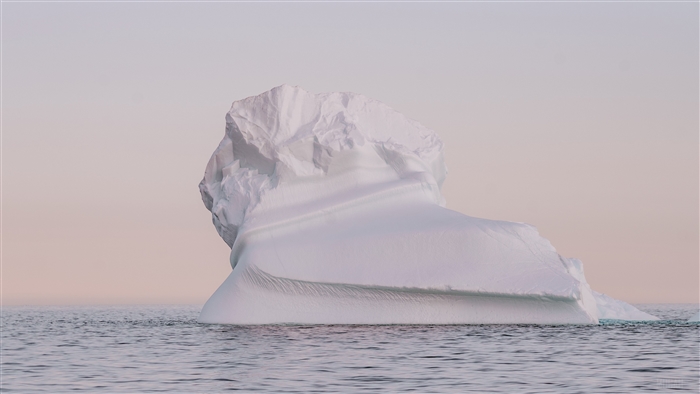 Iceberg in Arctic Twilight 4K