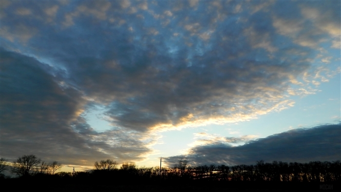 Clouds in the sky at twilight 4K