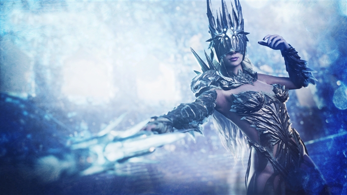 Woman in ice armor from Paragon Game 4K