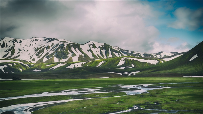 Landmannalaugar, Iceland Mountains with Snow and Grass 4K