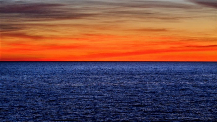 Sunset over the sea 4K