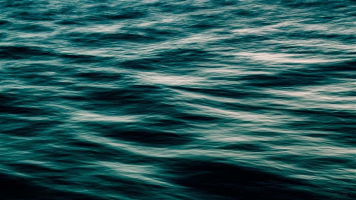 Water surface with waves in 4K