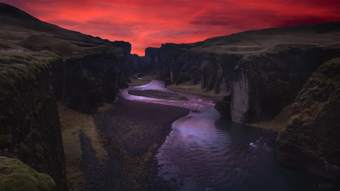 Fjaðrárgljúfur Canyon River Iceland 4K