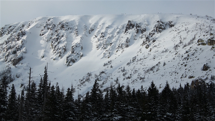Snowy mountains near Szklarska Poręba, Poland 4K