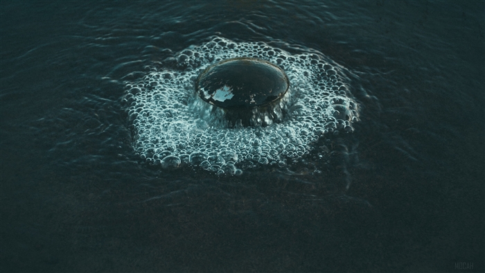 Bubbles and water surface 4K