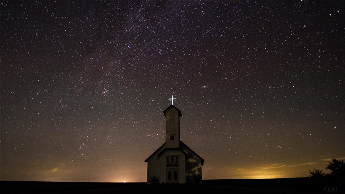 Church under a starry sky in Oakland, United States 4K