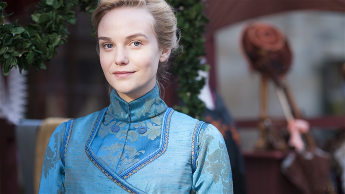 Joanna Vanderham in blue dress 4K