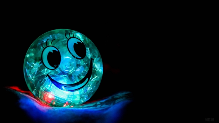 Glowing smiley face ball with backlight 4K
