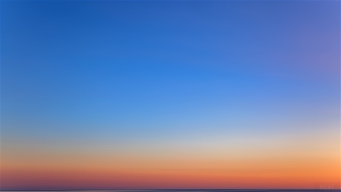 Sky Gradients Over Silent Sea 4K