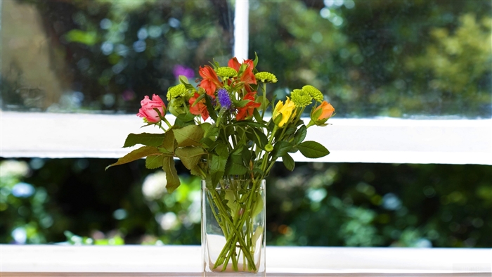 Bouquet of flowers in a glass vase