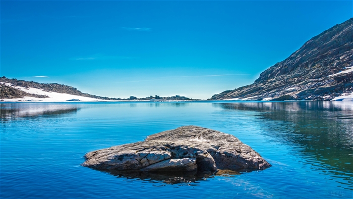Lake with Rock and Mountains 4K