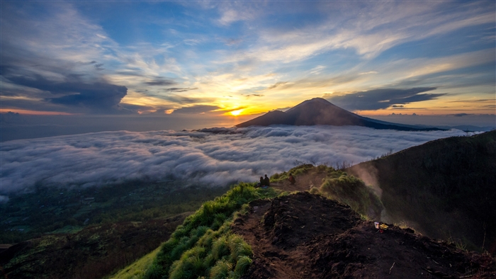 Mount Batur sunrise above clouds 4K