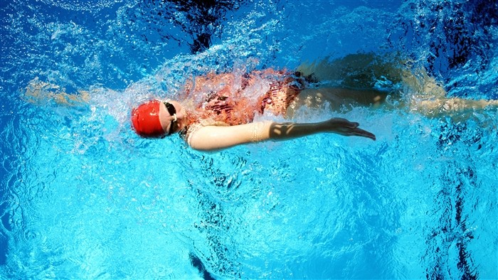 Swimmer in a pool 4K