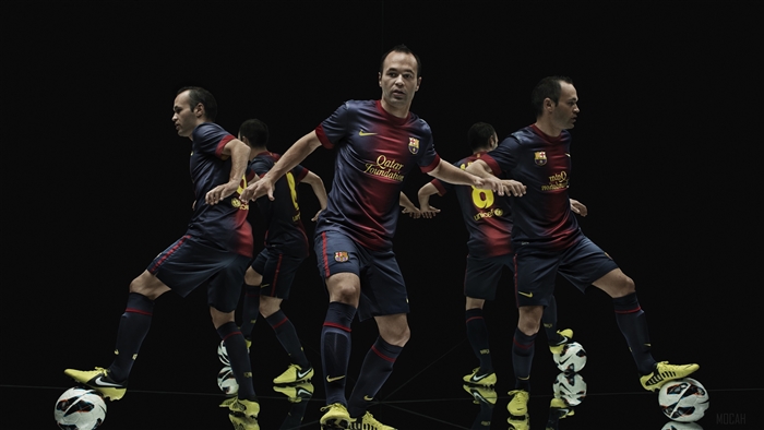 Andres Iniesta FC Barcelona Nike Football 4K