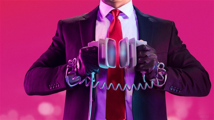 Agent 47 from Hitman 2 holding defibrillator paddles