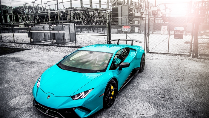 Turquoise Lamborghini Huracan LP610-4 4K